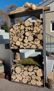 Holzregal